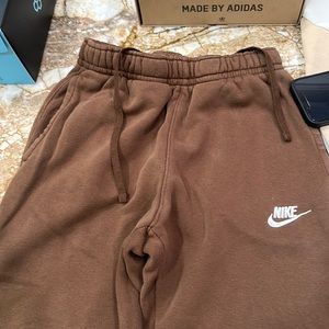 Brown XS nike pants.
